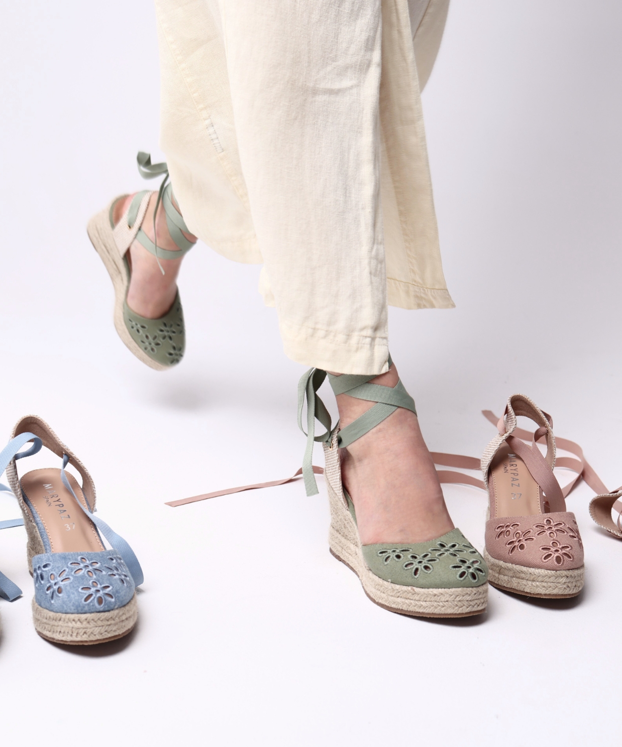 Cunha com bordado de flores image number null